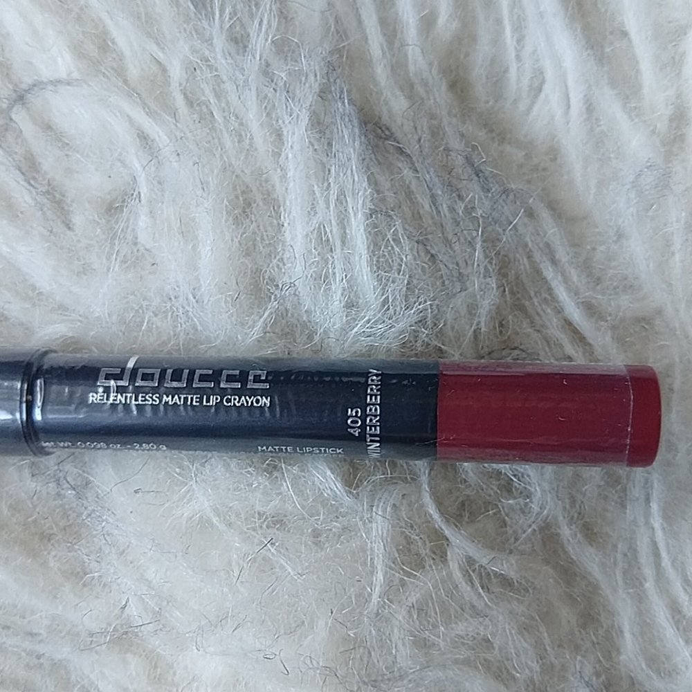 Doucce Relentless Matte Lip Crayon Lipstick Winterberry Waterproof - Picture 2 of 3